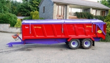 QM/16 T4U with rollover cover, air/oil brakes, 560/45 x 22.5 wheels, hydraulic door and sprung drawbar