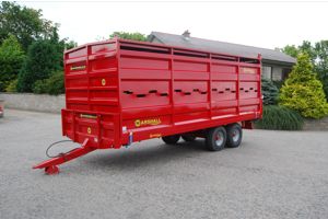 Marshall 21' steel livestock container on BC21 bale trailer