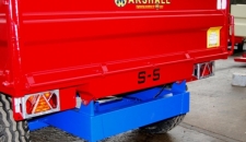 Drop-side Range Back-rail Design - The S/4, S/5 and S/6 models have a new back-rail design that visually looks better and better protects the lights.