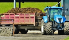Marshall QM/16 Transporting Muck