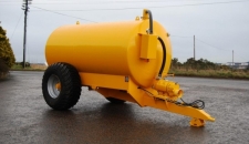 Yellow ST/1600 Slurry Tanker