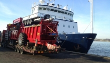 Marshall Lorry Delivering to the Docks