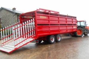 Bespoke 25' Livestock Container - Hydraulic Sheep Deck Ramps