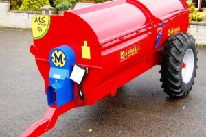 MS105 Spreader with Oversized Tyres and Swan-neck Drawbar