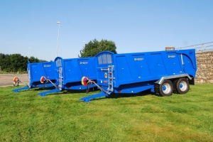 Three QM/1400s