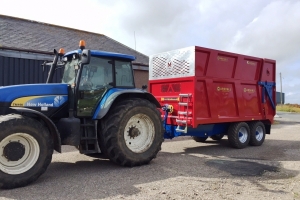 QM/1200SS Silage Trailer Delivery
