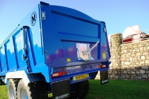 NEW QM/1800 Monocoque Trailer Rear