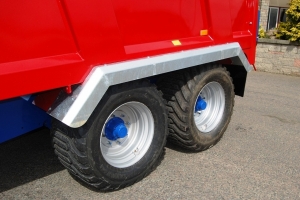 550-45 x 22.5 Tyres & Bolt-on Wings
