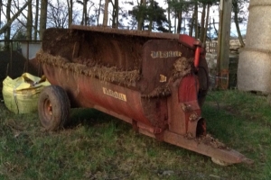 Wull & Alison Beatie's Marshall Muck Spreader