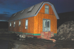 BC/32 loaded with a timber cabin