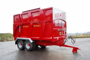 QM/1200 Silage - Side View