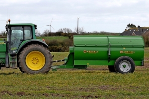 MS/90 John Deere Green - Side View