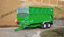 QM14 - John Deere Green, Silage Sides, Air Brakes, Full-width Window, 560-45x22.5 Wheels