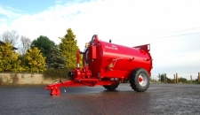 ST1400 - Garda Pump, 405-70x22.5 Track Tread Wheels